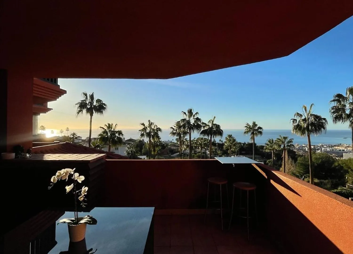 Apartamento Con Vistas Al Mar En El Higueron Benalmadena Spain